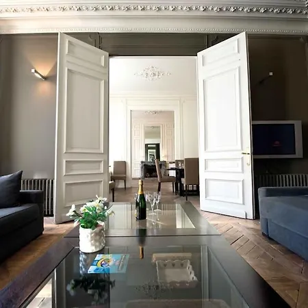 4p Elegant Flat, Vieux Lille, Carpark Lille
